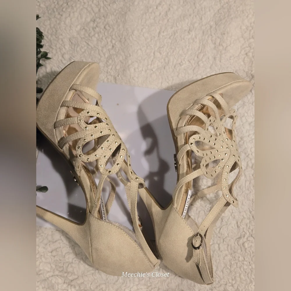 Jennifer Lopez Platform Heels Size 7.5